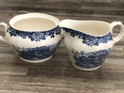 Vintage English Village Milchkännchen & Zuckerdose, Salem China Co., England