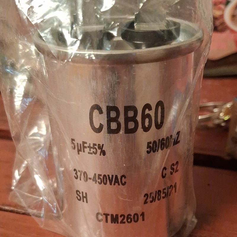 CBB60 Motor Run Capacitor 5uF ±5% 370-450VAC Running Capacitor CTM2601