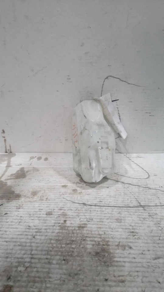 Used Engine Coolant Reservoir fits: 2017 Honda Ridgeline  Grade A Foto 2 de 4