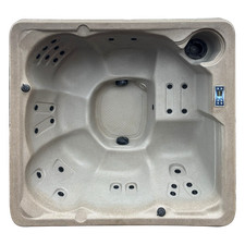 Hot Tub Strong Spas G-2 Hot Tub Pre-Loved
