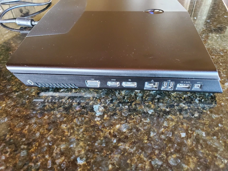 Portátil Alienware M17x R2 i7 X 920 2,00 GHz, 6 GB de RAM (sin disco duro ni sistema operativo) Foto 3 de 4