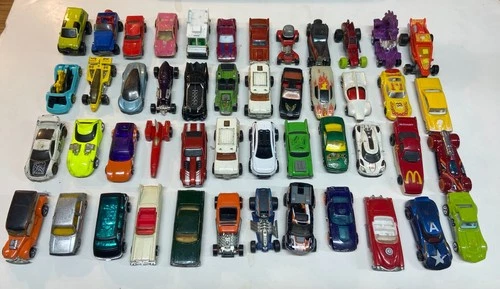Vintage Hot Wheels Lot with Carry Case