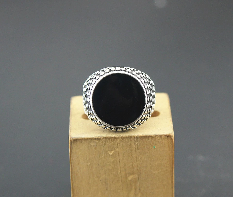 Lote a granel de 32 piezas al por mayor de anillos redondos de esmalte negro de moda para mujeres y hombres Foto 4 de 4