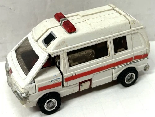 1982 Hasbro Takara Transformers G1 Original Ratchet Ambulance Figure