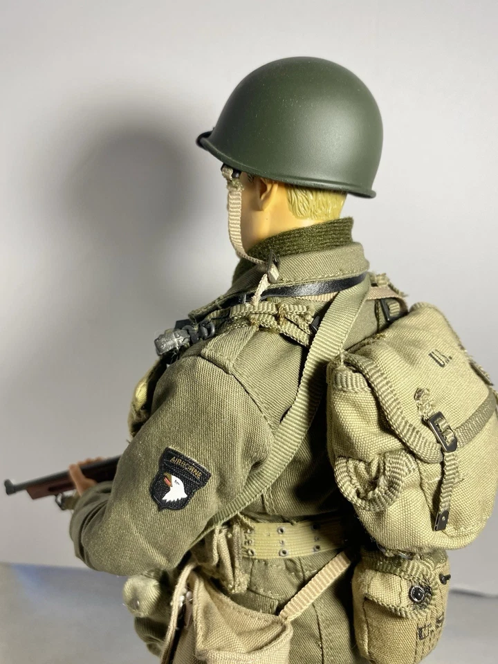 WW2 American Airborne Machine Gunner 1:6 Soldier Dragon Models M1 Thompson - Image 2 of 4