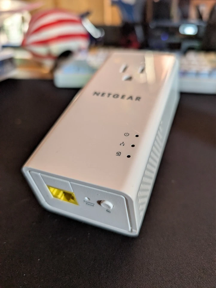 Netgear PLP1200 Powerline 1200 Ethernet Adapter with Pass-Through Outlet Tested - Image 3 of 3