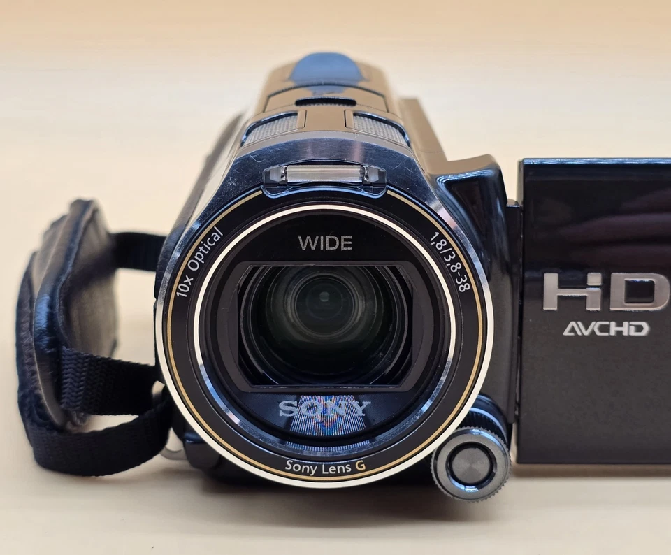 SONY HDR-CX560E Handycam Digital Camcorder With 64GB HDD And Nightshot. - Image 2 of 4