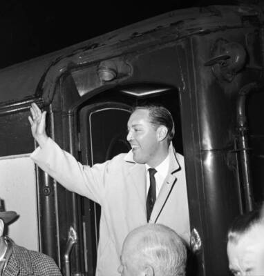 Bill Haley on his first visit to England which was largely s- 1957 Old Photo