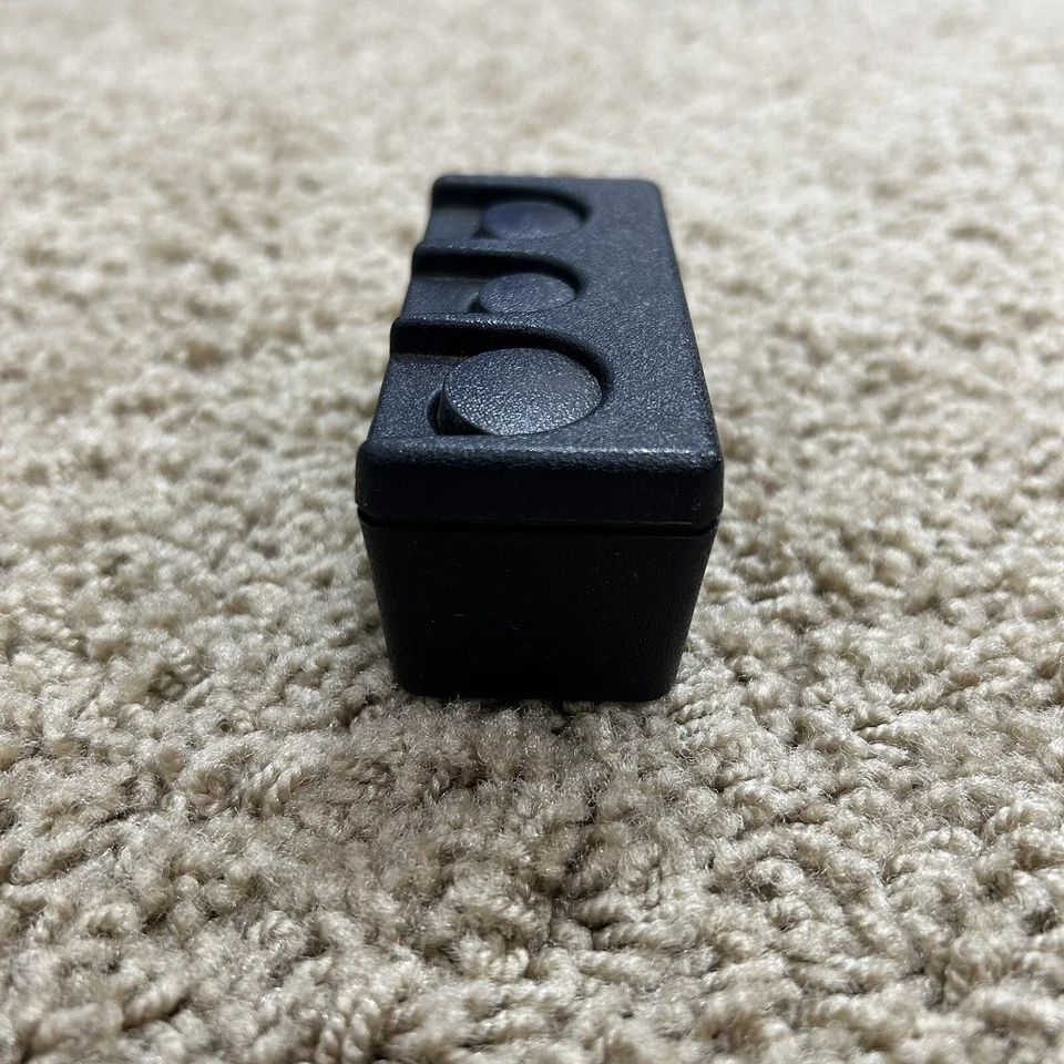 GMC/Chevrolet Center Console Coin Holder Storage For 95-98 OEM 10436137 | Used - Image 3 of 4