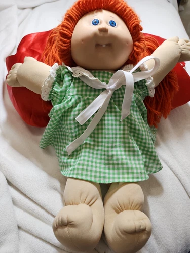 Cabbage Patch Doll Red Hair Green Dress Blue Eyes (71R5098) 1978,1982