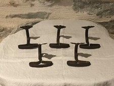 Série de 5 anciennes patères en fer forgé