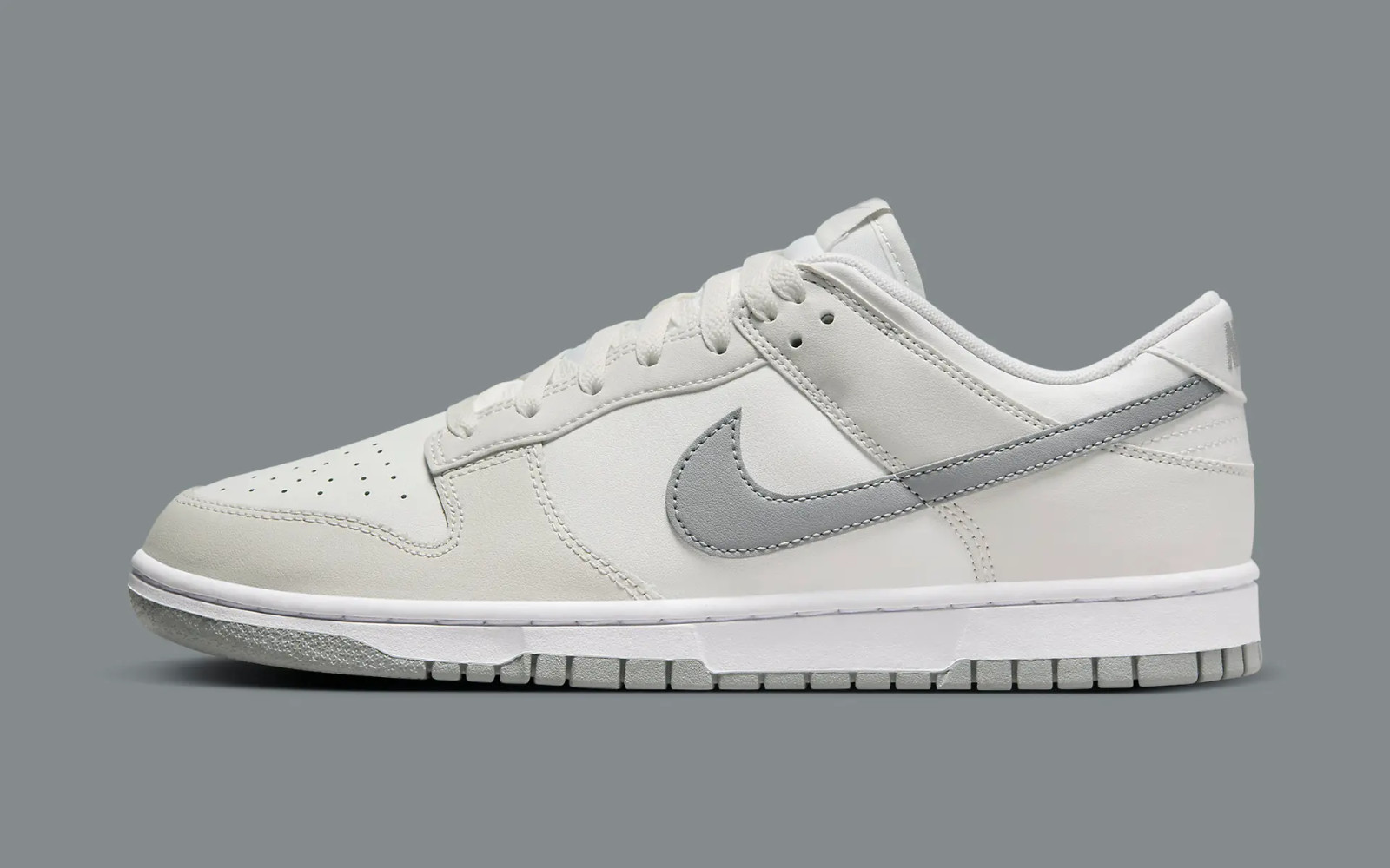 Аутентичные кроссовки Nike Dunk Low Retro ( мужские , Великобритания, 6,5 , 40,5 евро ) Summit White / светло-серый