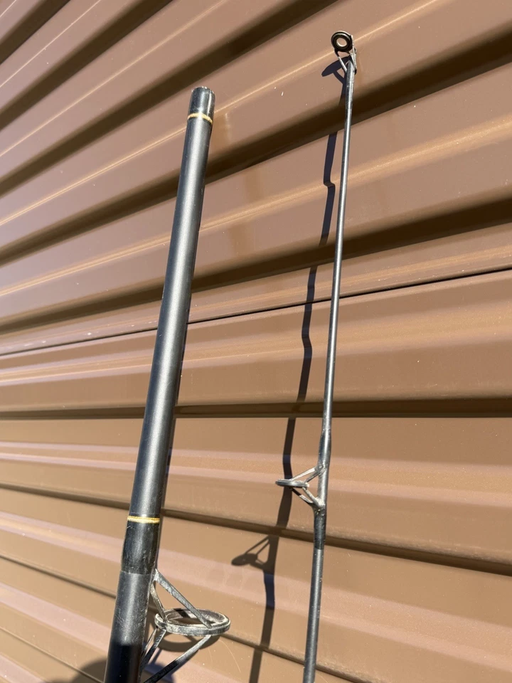 12' 2-Pc Quantum Blue Runner Fishing Rod BLRS122MH Med Heavy - Image 4 of 4