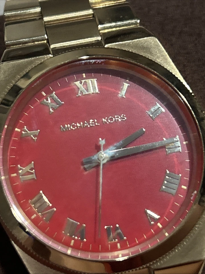 Reloj Michael Kors Channing MK5936 para mujer acero inoxidable esfera analógica tono dorado Foto 2 de 4