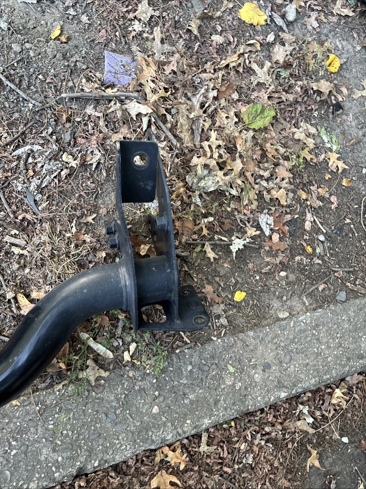 Remolque de parachoques trasero Ram 1500 2019-2024 enganche de remolque 68240557AB fabricante de equipos originales 🏘️ Foto 4 de 4