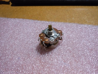 CTS VARIABLE RESISTOR # 18C41452B02 NSN: 5905-01-148-3835 # R1378340 18C4152B02H