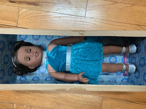 American Girl, GABRIELA MCBRIDE GOTY 2017, CELEBRATION DRESS, Meet Outfit, Box - Picture 17 of 17