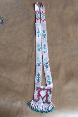 Native American Indian Bead A beaded loom necklace