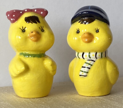 VTG 2 Anthropomorphic Duck Figurines Duckling Red Bow Baseball Hat Ceramic   74
