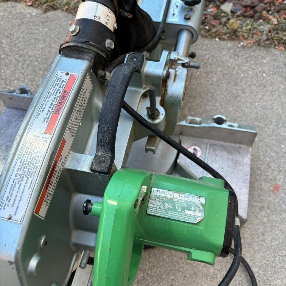 Hitachi C8FB2 8 1/2" Dual Bevel Sliding Compound Miter Saw Japan Great