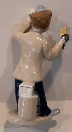 1993 PS PAUL SEBASTIAN Clown Magician w/ Flower Fine Porcelain 8.5" Figurine - Picture 7 of 12