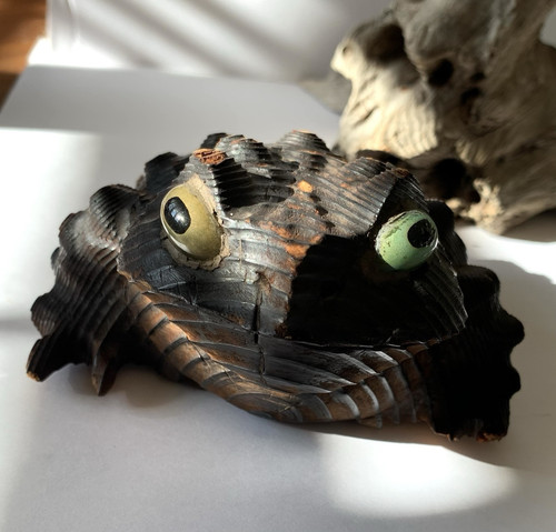 Antique Signed Japanese Cedar Hand Carved Toad Okimono Green Gold Eyes Good Luck - Picture 3 of 10