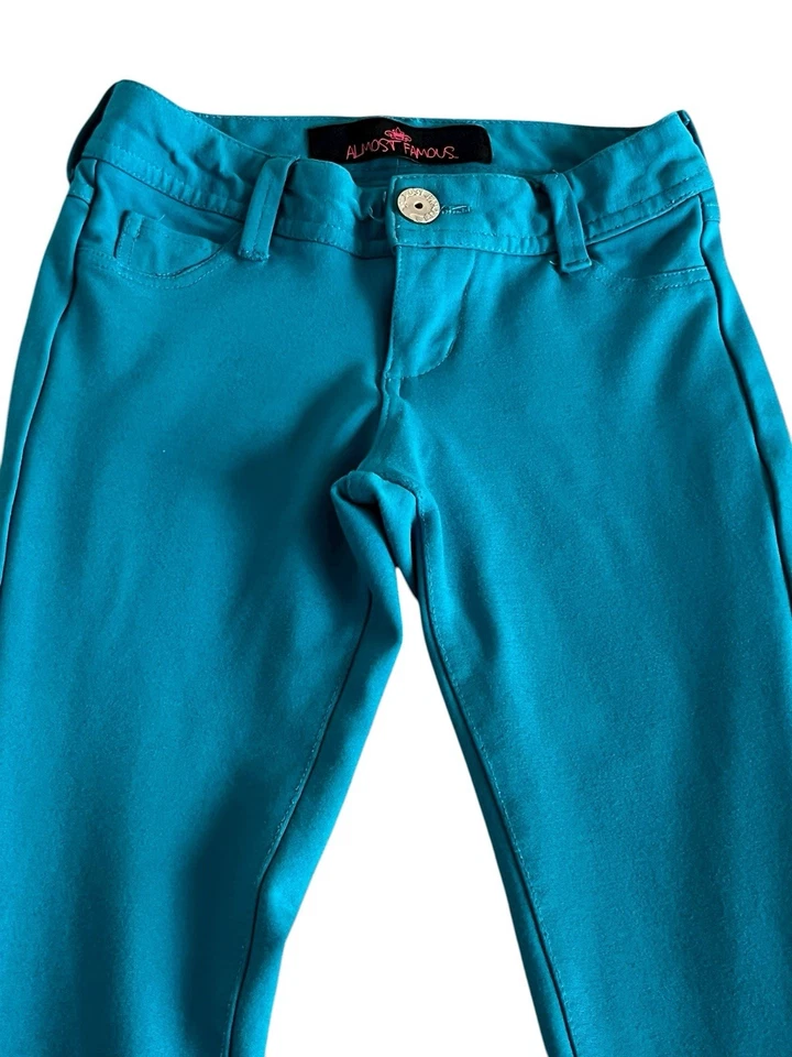 Pantalones de mezclilla elásticos suaves turquesa talla pequeña jeggings casi famosos para mujer Foto 2 de 4