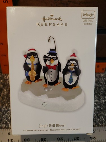 Hallmark Andenken Ornament Jingle Bell Blues Magie Licht Sound Bewegung Neu im Karton - Bild 1 von 10