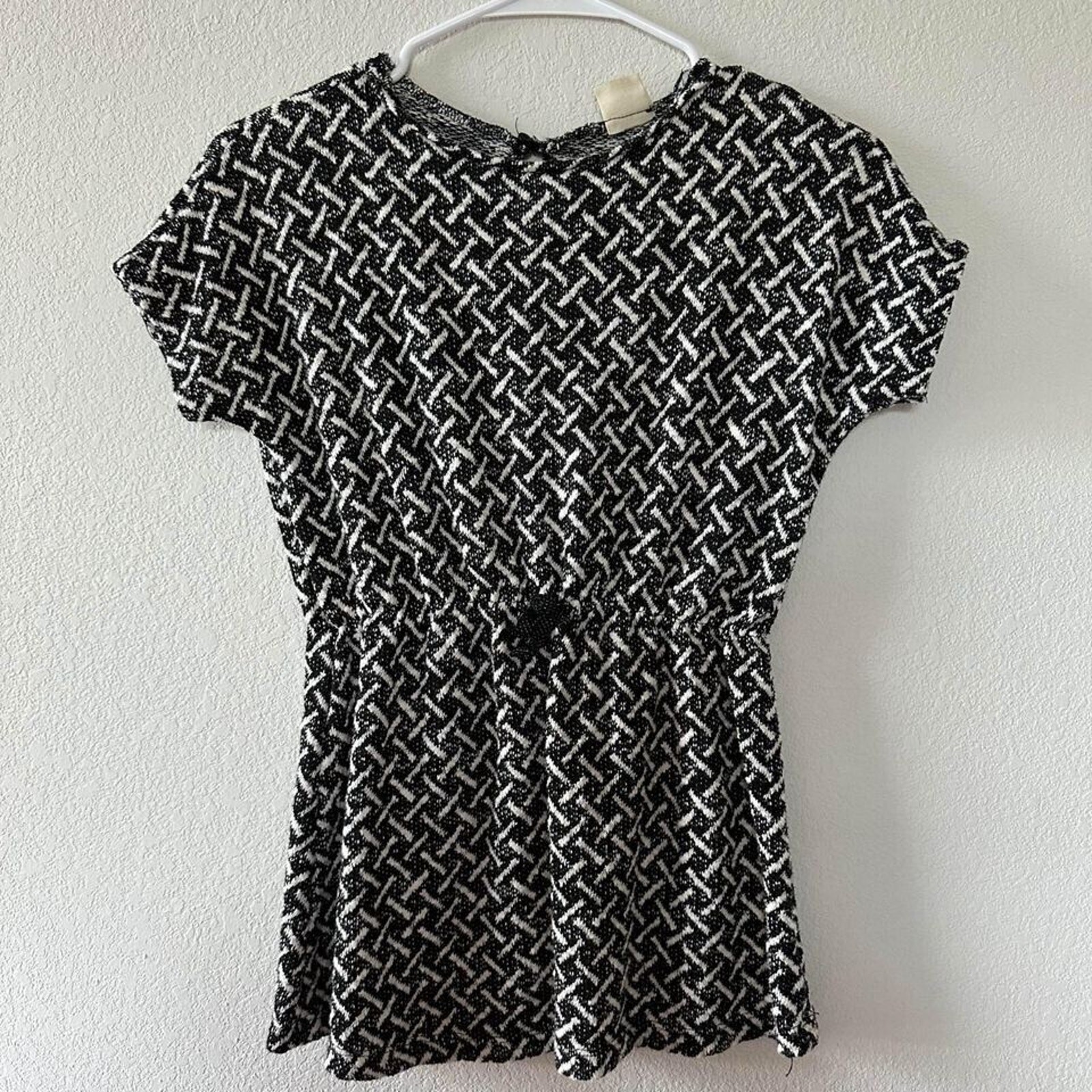 EUC Girl’s Black and White Zara Girls Tunic Sweater sz 9/10 140