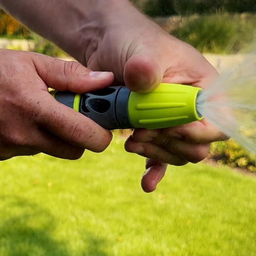 Lightweight 50ft Garden Hose Kit with Quick Connect Attachments - ZillaGreen - Picture 11 of 11