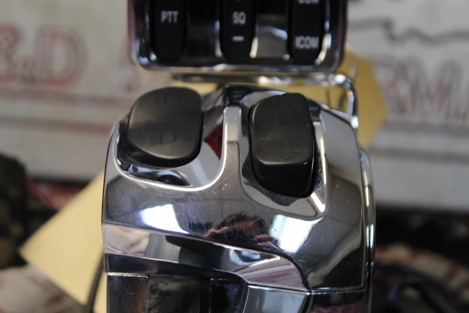 2008 VICTORY VISION TOURING LEFT CONTROL SWITCH W/ RADIO CONTROL BUTTONS VVT2 - Image 4 of 4