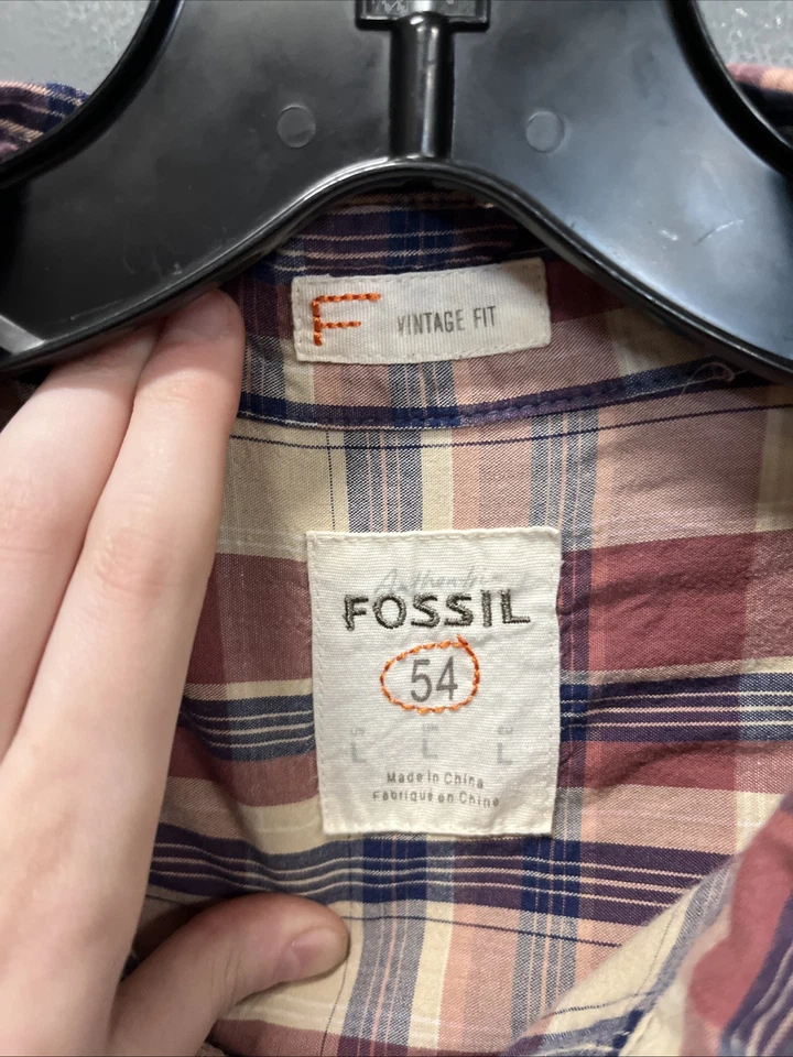 Men’s Fossil 54 Vintage Fit Long Sleeve Button Up Flannel Shirt Size L - Image 2 of 4