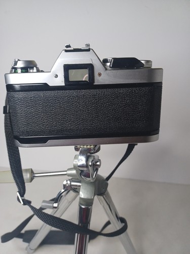 CANON AL-1 QF SLR Film Camera with Canon 50mm 1.8 lens & Accessories Working - Picture 9 of 23