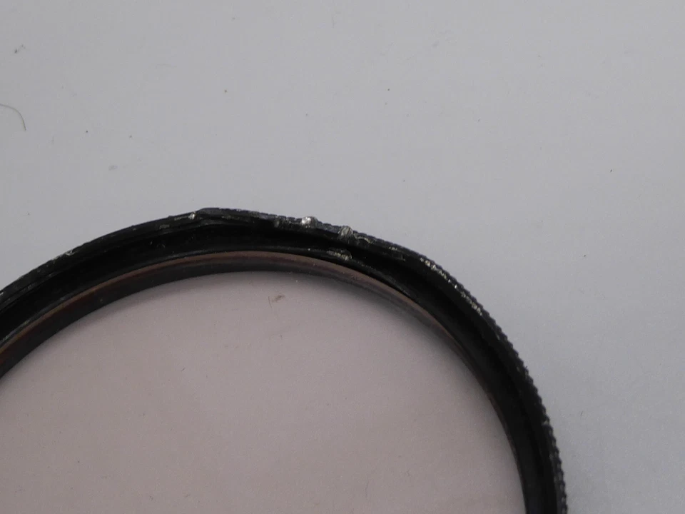 Canon 55mm Skylight 1x Camera Lens Filter optics still great  slight damaged rim - Image 3 of 4