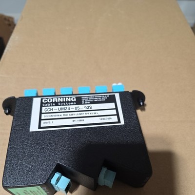 CCH-UM24-05-93S CORNING Plug & Play Universal Module, LC, 24 Fiber