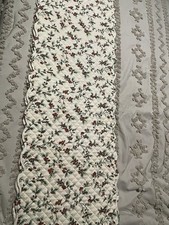 2 Sided Christmas Holiday Table Runner HollyBerries Red Green Plaid Quilted 90.5