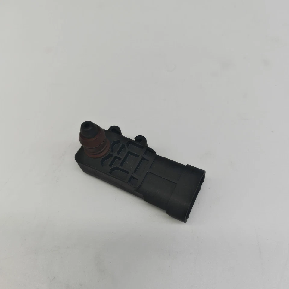 Sensor de presión de combustible 13502903 Bosch adecuado para Buick Chevrolet GMC Pontiac 2008-17 Foto 4 de 4