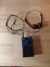 Vintage Retro Soundesign Mini Small Portable AM/FM Radio & Hanging Clip 2020BLK