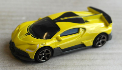 Matchbox 2018 Bugatti Divo gelb Multipack Exclusive MBX Sportwagen Auto Car ´18