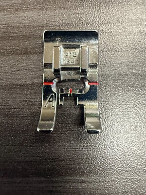 Husqvarna Viking sewing machine feet (2A)