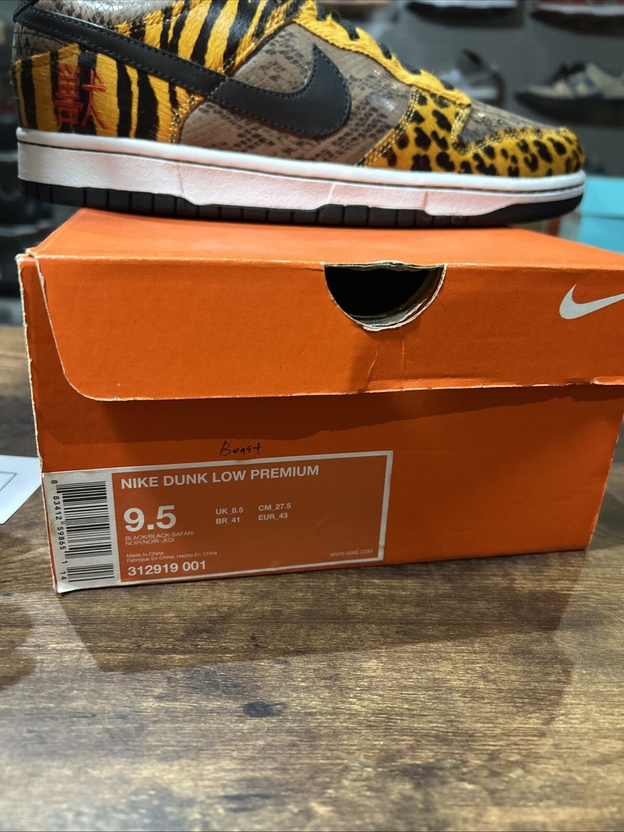 Size 9.5 - Nike Dunk Premium Low Beast Pack 312919-001