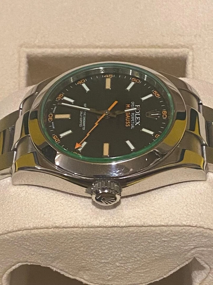 Rolex Milgauss 116400GV Pulsera Oyster de Plata con Bisel de Plata Foto 3 de 4