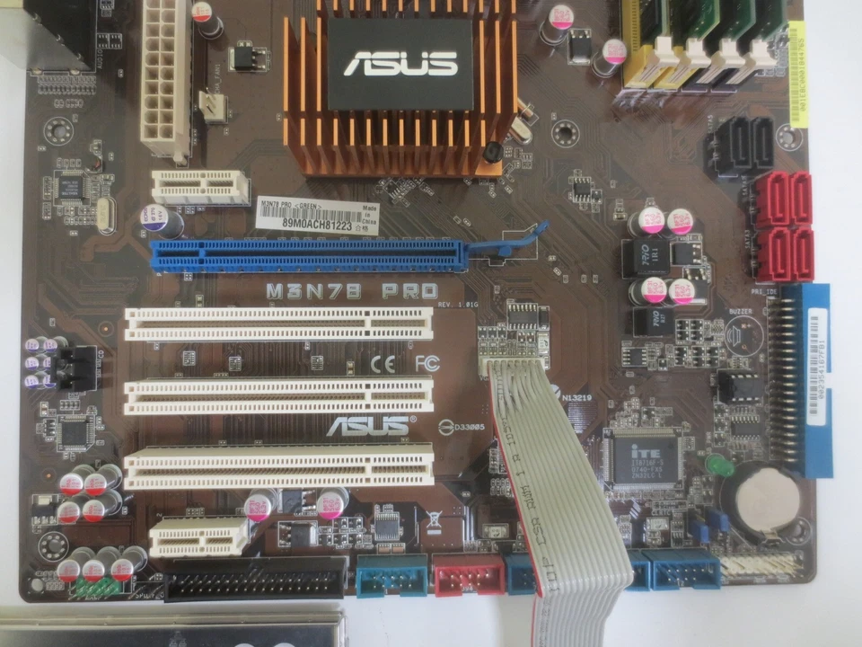 Motherboard Asus M3N78 PRO + AMD AM2+ Athlon X2 4850e + 8 Gb. - Immagine 2 di 4