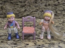 1993 Fisher Price Loving Family Once Upon a Dream Castle Dollhouse Figures Dolls