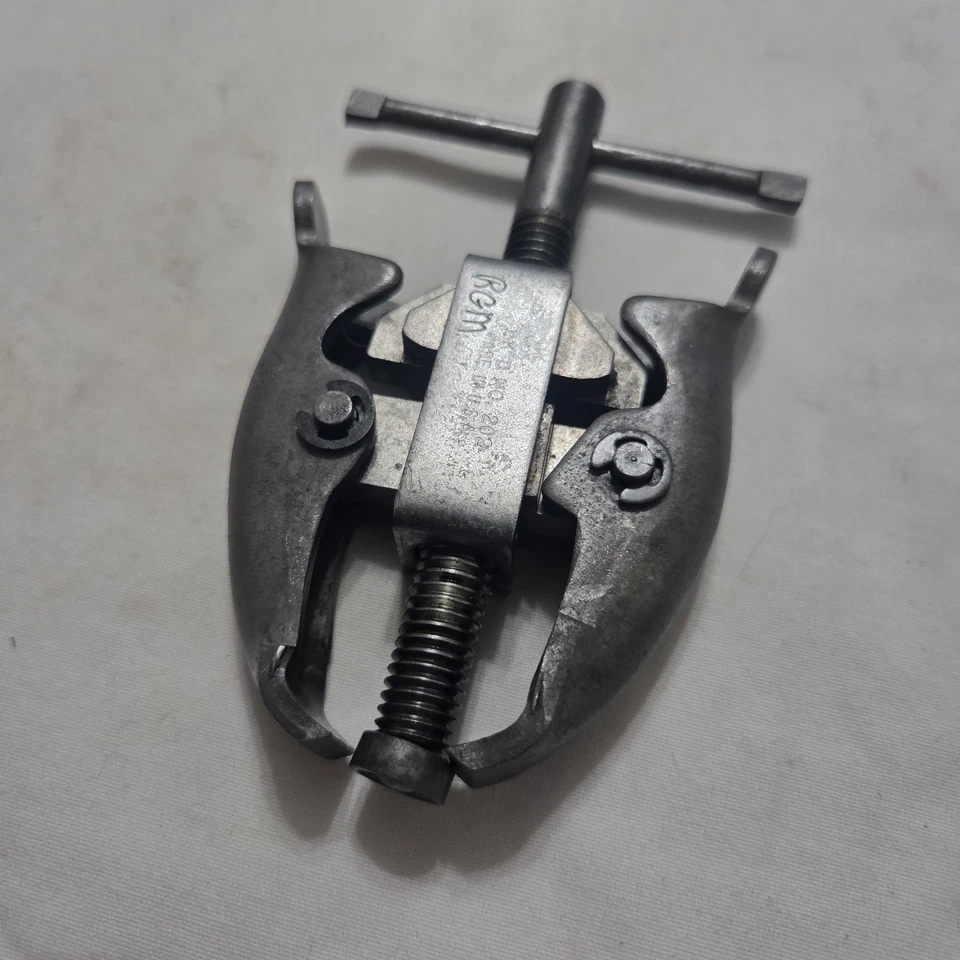 Herramienta KD Nº Extractor de terminal de poste superior de batería/granaje pequeño 202 hecho en EE. UU. Foto 4 de 4