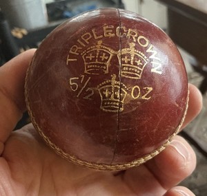 Cricket Ball - Triple Crown - M.C.C. Quality 5.5oz Red