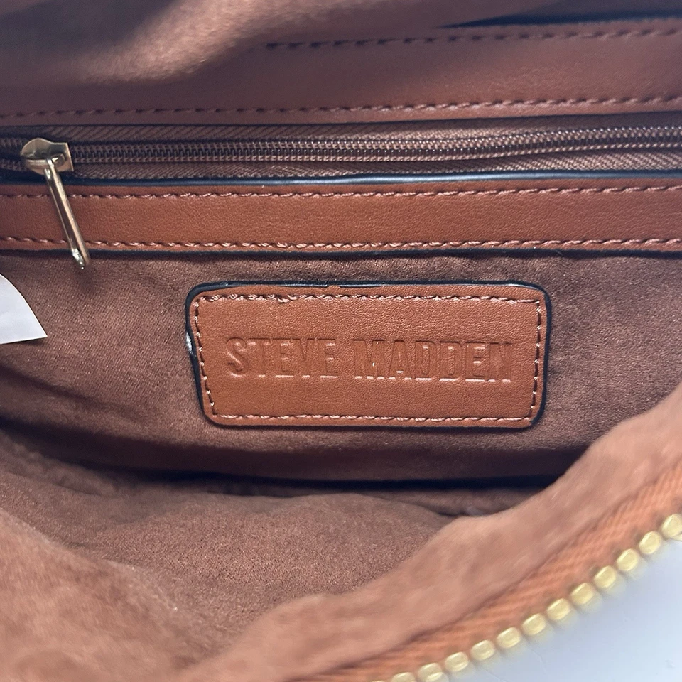 Bolsa de cinto conversível Steve Madden - Couro sintético marrom - Tachas e ferragens douradas - Imagem 4 de 4