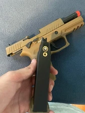 SIG SAUER Proforce M18 Airsoft Pistol - Coyote Tan