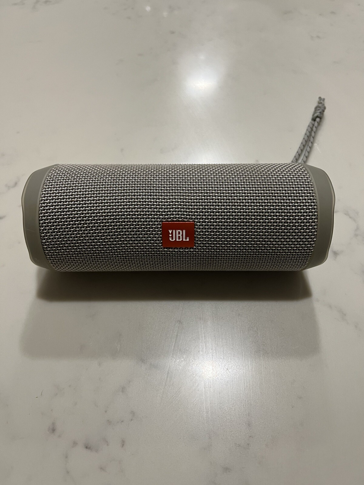 JBL Flip 4 Gray Wireless Bluetooth Speaker - Gray
