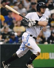 ERIC SOGARD   MILWAUKEE BREWERS   ACTION SIGNED 8x10
